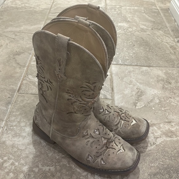 Roper Womens 09-021-1903-1656 Faux Leather Square Toe Tan Size 9.5 - Picture 3 of 10